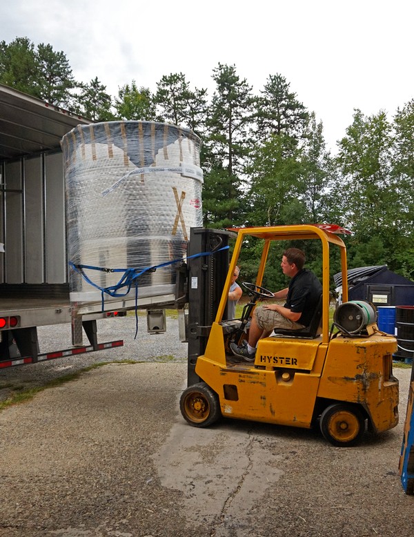 New tanks on the forklift 